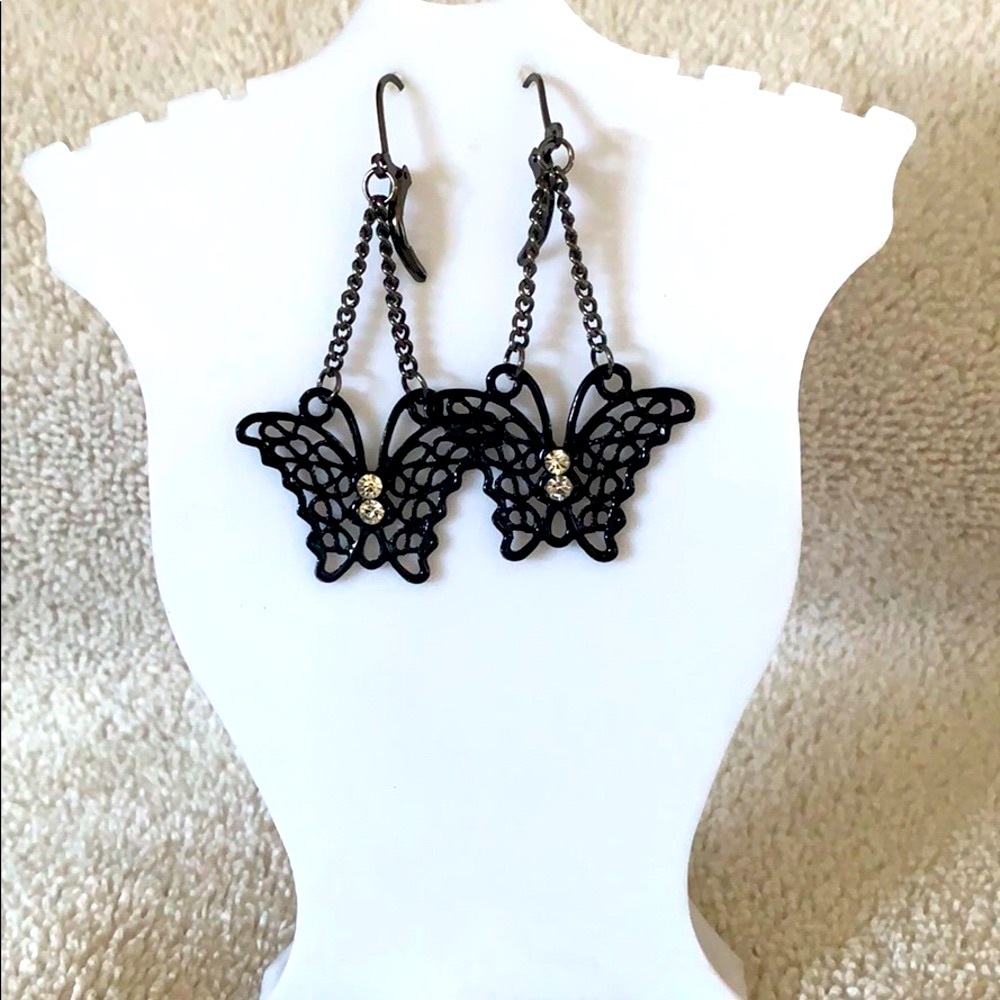Earrings - Picture 2 of 4
